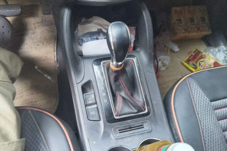 Used CHANGAN CS75 2016 1.8T Automatic Elite Model China V Standard Gear Lever
