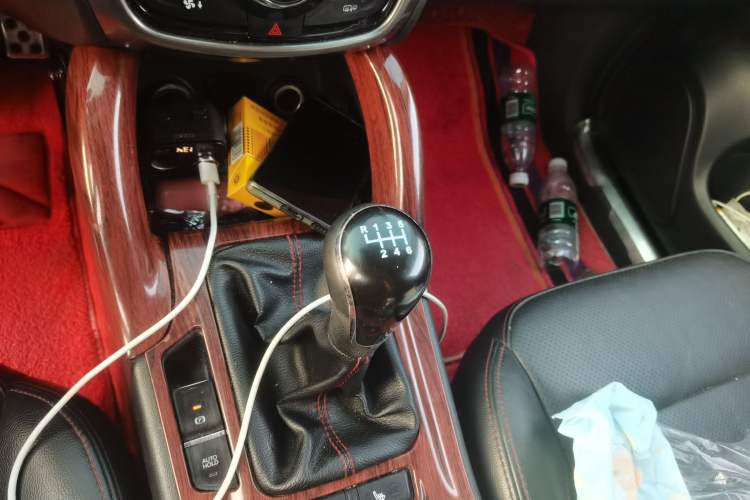 Used CHANGAN CS75 2016 2.0L Manual Leading Version China IV Standard Gear Lever