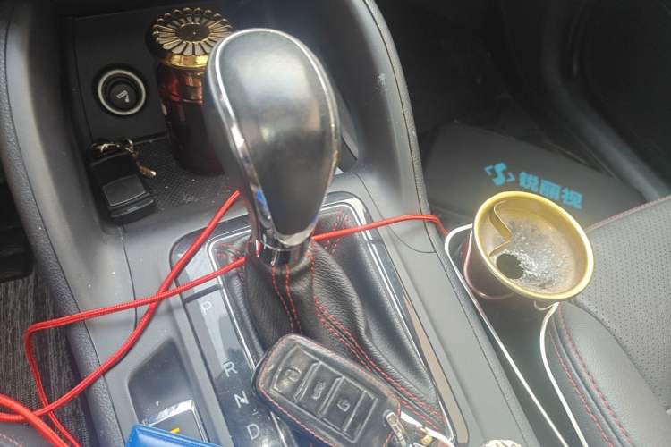Used CHANGAN CS75 2016 1.8T Automatic Elite Model China V Standard Gear Lever