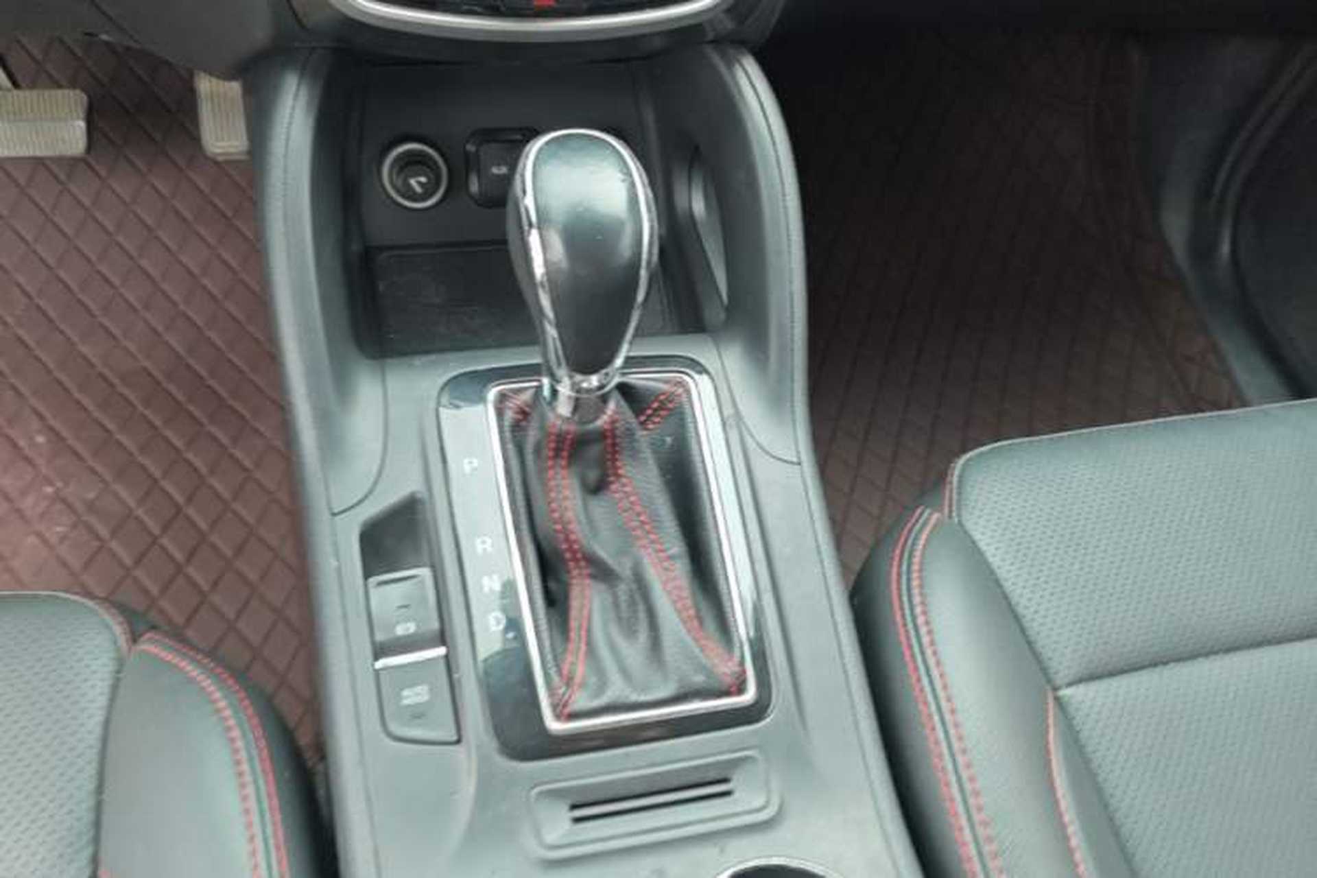 Used CHANGAN CS75 2016 1.8T Automatic Elite Model China IV Standard Gear Lever