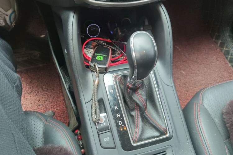 Used CHANGAN CS75 2016 1.8T Automatic Elite Model China V Standard Gear Lever