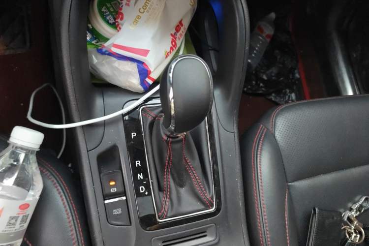 Used CHANGAN CS75 2016 1.8T Automatic Elite Model China V Standard Gear Lever