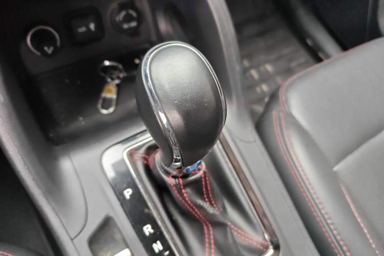Used CHANGAN CS75 2016 1.8T Automatic Elite Model China V Standard Gear Lever