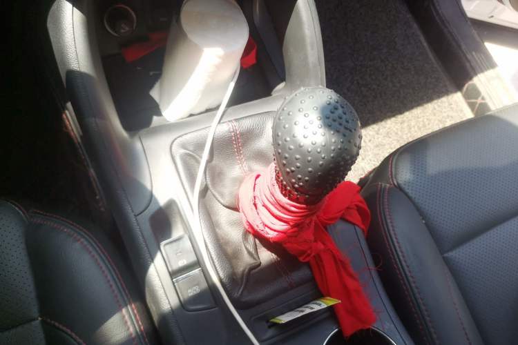 Used CHANGAN CS75 2016 2.0L Manual Luxury Version China V Standard Gear Lever