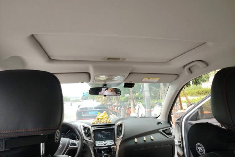 Used CHANGAN CS75 2016 1.8T Automatic Elite Model China IV Standard Headliner