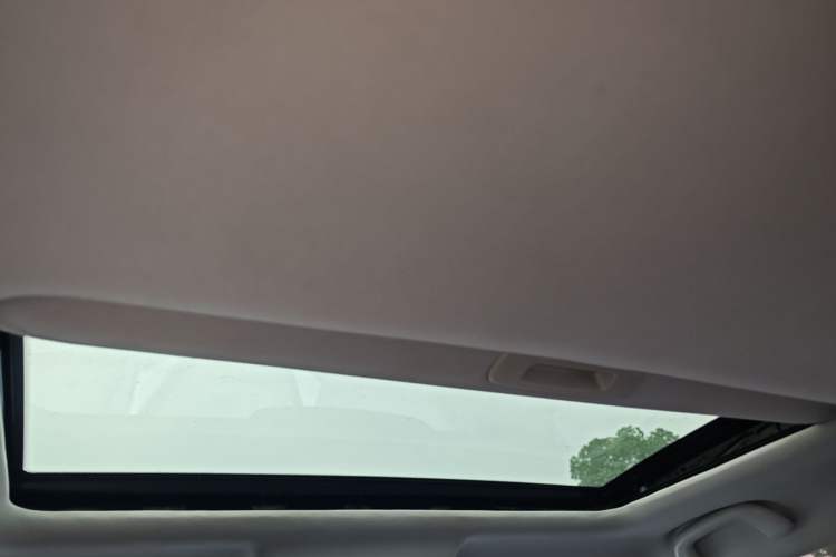 Used CHANGAN CS75 2016 1.8T Automatic Elite Model China IV Standard Headliner