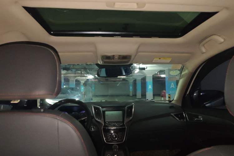 Used CHANGAN CS75 2016 1.8T Automatic Elite Model China V Standard Headliner