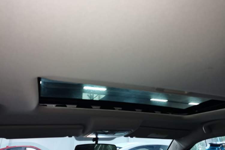 Used CHANGAN CS75 2016 1.8T Automatic Elite Model China V Standard Headliner