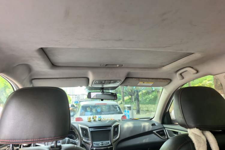 Used CHANGAN CS75 2016 2.0L Manual Luxury Version China IV Standard Headliner