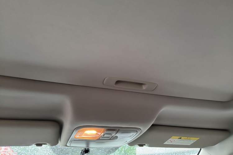 Used CHANGAN CS75 2016 1.8T Automatic Elite Model China V Standard Headliner