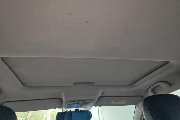 Used CHANGAN CS75 2016 1.8T Automatic Elite Model China V Standard Headliner