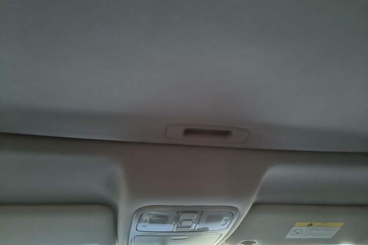Used CHANGAN CS75 2016 1.8T Automatic Elite Model China V Standard Headliner