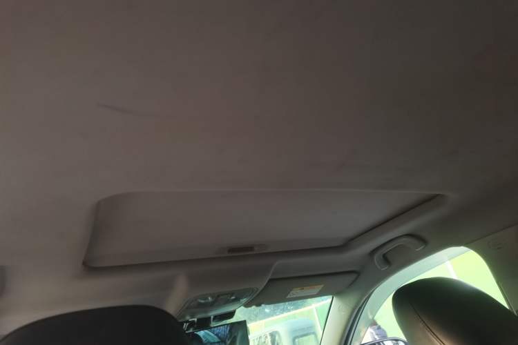 Used CHANGAN CS75 2016 2.0L Manual Leading Version China IV Standard Headliner