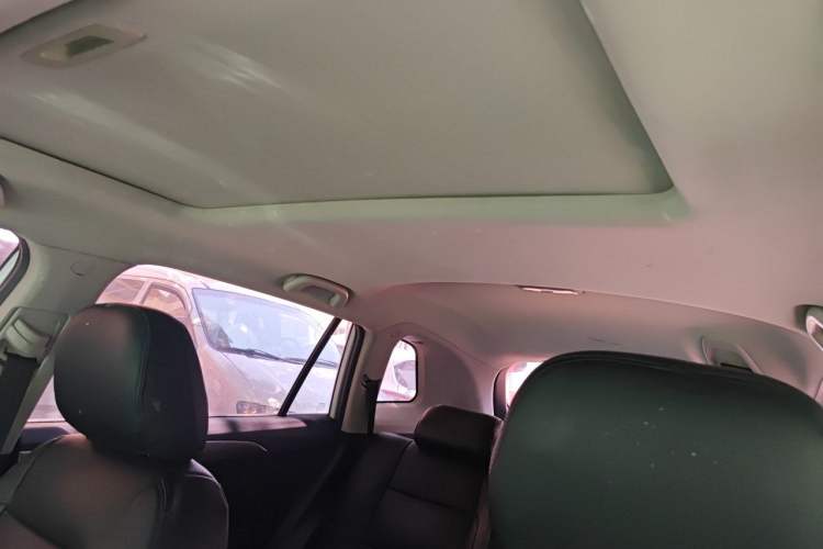 Used CHANGAN CS75 2016 2.0L Manual Luxury Version China IV Standard Headliner