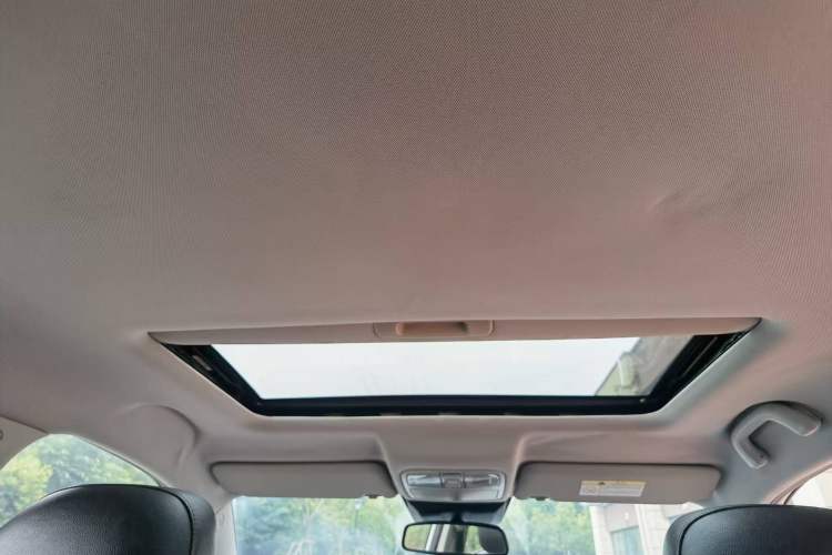 Used CHANGAN CS75 2016 1.8T Automatic Prestige Model China V Standard Headliner