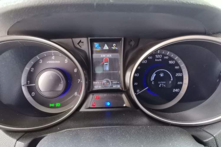Used CHANGAN CS75 2016 2.0L Manual Luxury Version China V Standard Instrument Cluster