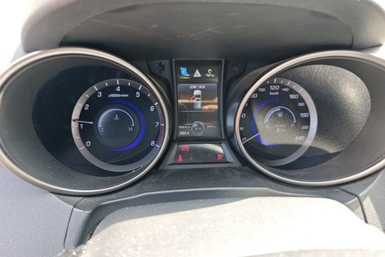 Used CHANGAN CS75 2016 2.0L Manual Luxury Version China V Standard Instrument Cluster