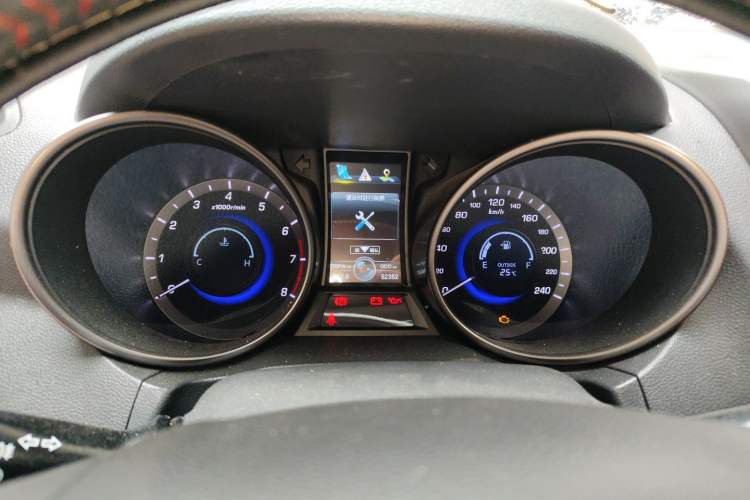 Used CHANGAN CS75 2016 1.5T Manual FENGSHANG Model Instrument Cluster