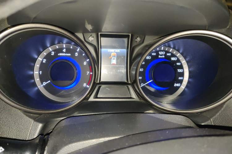 Used CHANGAN CS75 2016 2.0L Manual Luxury Version China V Standard Instrument Cluster
