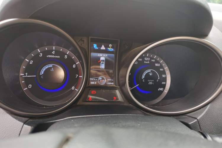 Used CHANGAN CS75 2016 2.0L Manual Luxury Version China V Standard Instrument Cluster