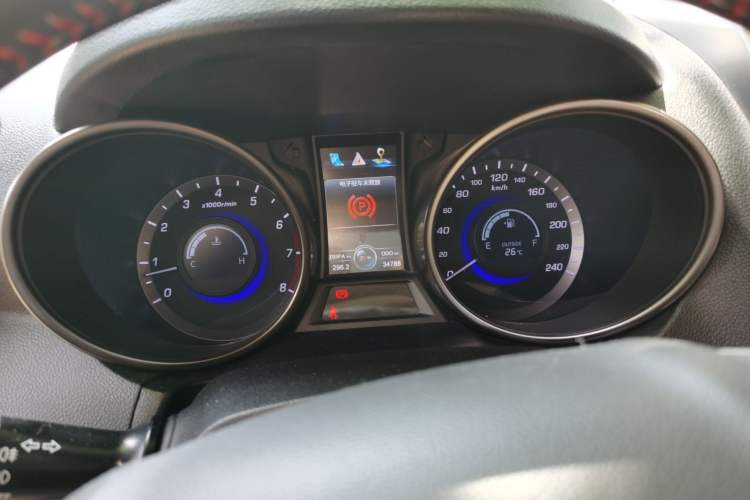 Used CHANGAN CS75 2016 2.0L Manual Luxury Version China V Standard Instrument Cluster