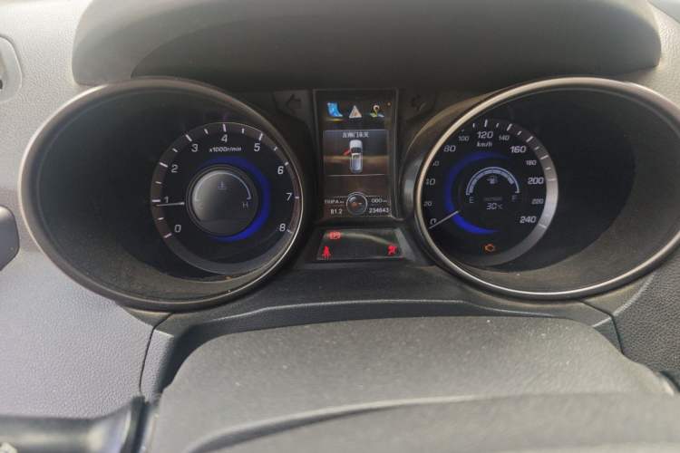 Used CHANGAN CS75 2016 2.0L Manual Luxury Version China V Standard Instrument Cluster