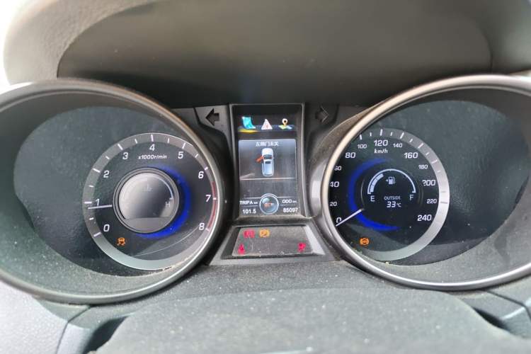 Used CHANGAN CS75 2016 2.0L Manual Luxury Version China V Standard Instrument Cluster