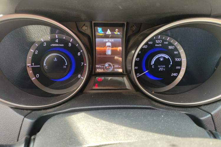 Used CHANGAN CS75 2016 2.0L Manual Luxury Version China V Standard Instrument Cluster