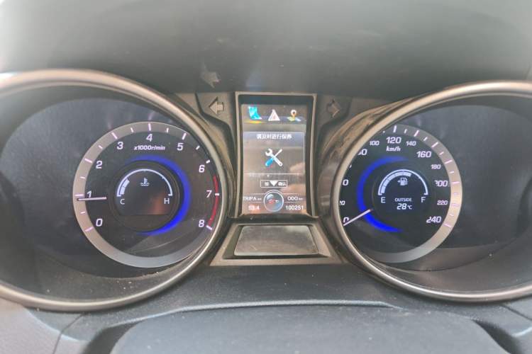 Used CHANGAN CS75 2016 2.0L Manual Luxury Version China V Standard Instrument Cluster