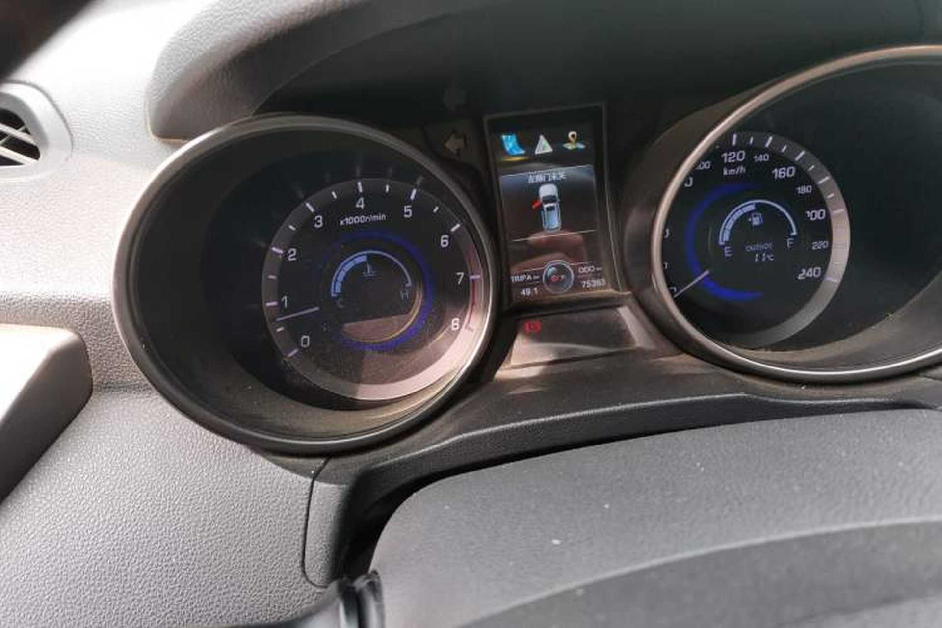 Used CHANGAN CS75 2016 2.0L Manual Luxury Version China V Standard Instrument Cluster