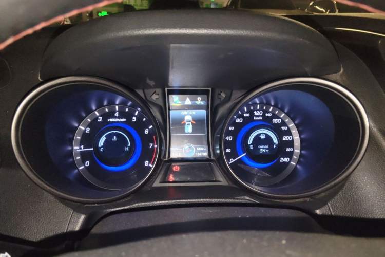 Used CHANGAN CS75 2016 2.0L Manual Luxury Version China V Standard Instrument Cluster