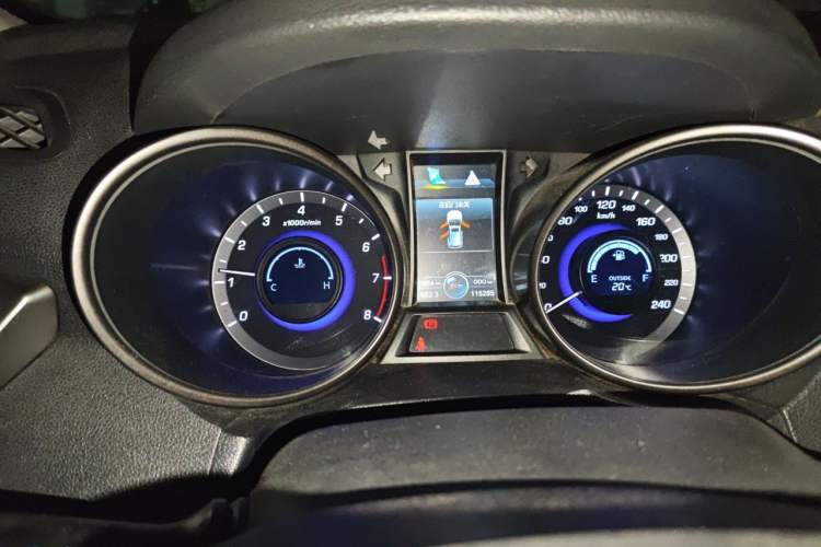 Used CHANGAN CS75 2016 1.5T Manual FENGSHANG Model Instrument Cluster