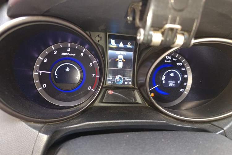 Used CHANGAN CS75 2016 2.0L Manual Luxury Version China V Standard Instrument Cluster