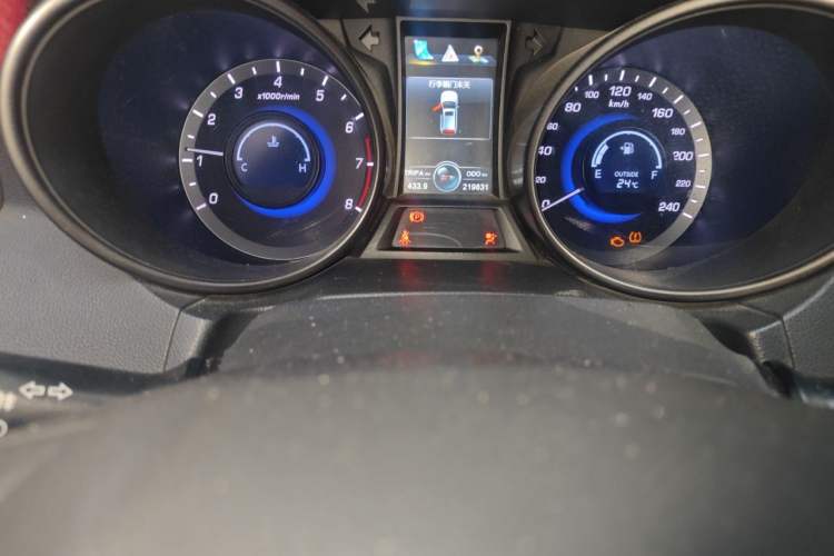 Used CHANGAN CS75 2016 2.0L Manual Luxury Version China V Standard Instrument Cluster