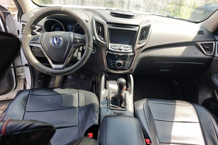 Used CHANGAN CS75 2016 2.0L Manual Luxury Version China V Standard Interior 2