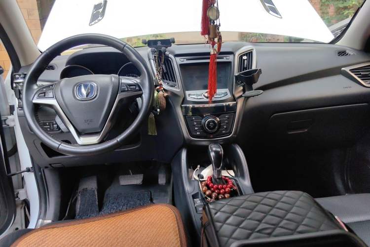 Used CHANGAN CS75 2016 1.8T Automatic Elite Model China V Standard Interior 2