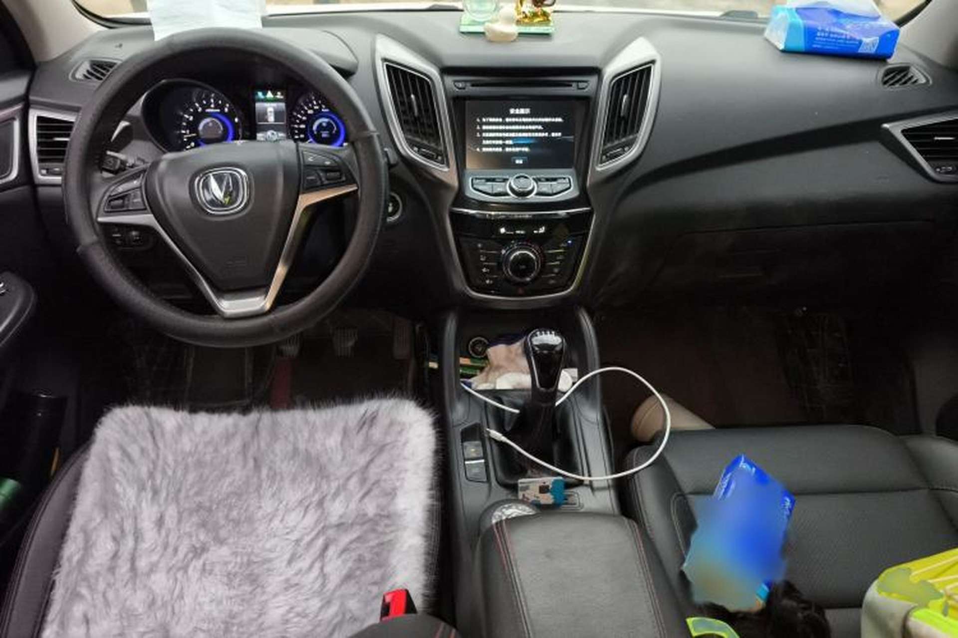 Used CHANGAN CS75 2016 2.0L Manual Luxury Version China V Standard Interior 2