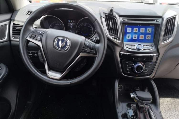 Used CHANGAN CS75 2016 1.8T Automatic Elite Model China V Standard Interior 2