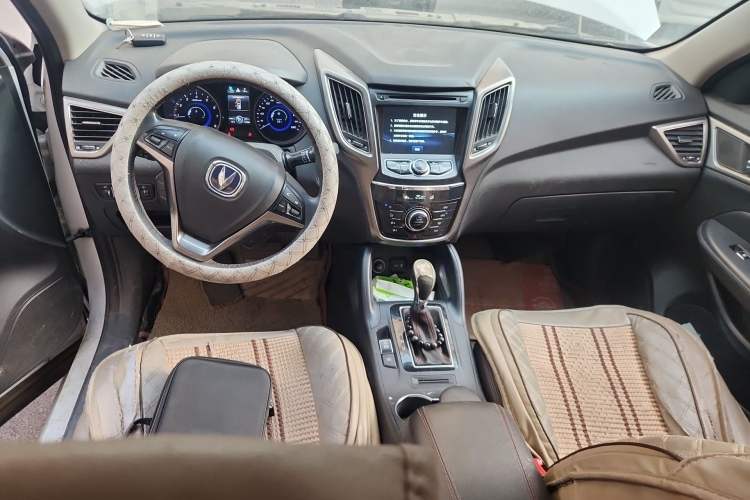 Used CHANGAN CS75 2016 1.8T Automatic Elite Model China V Standard Interior 2