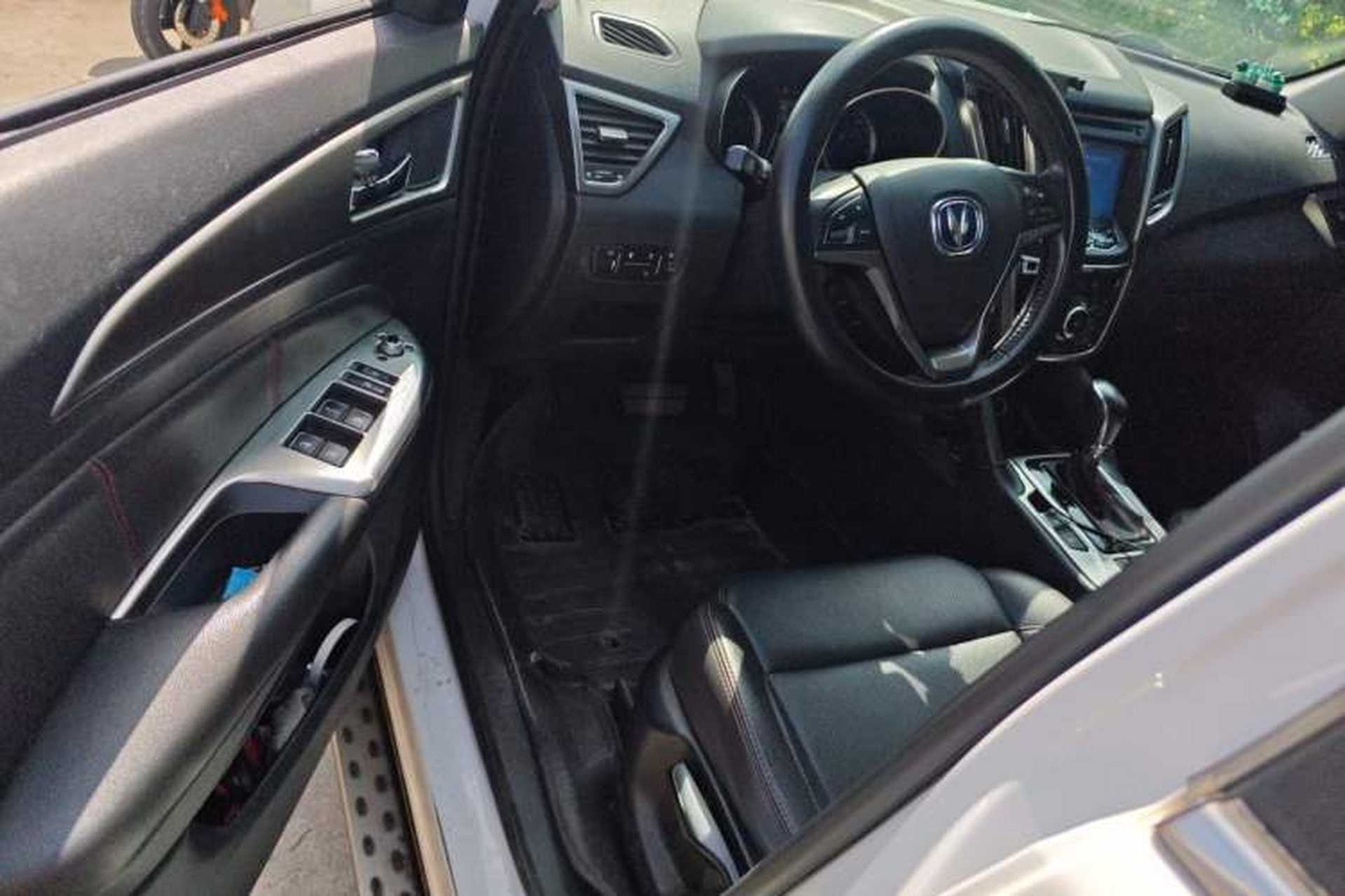 Used CHANGAN CS75 2016 1.8T Automatic Elite Model China V Standard Interior 3