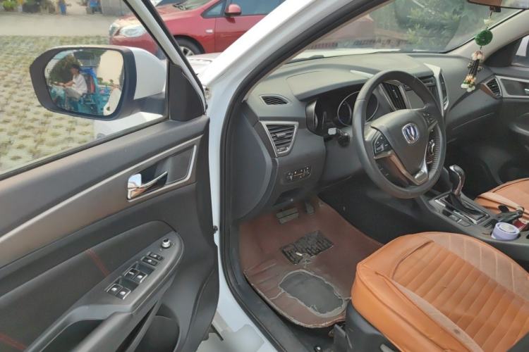 Used CHANGAN CS75 2016 1.8T Automatic Elite Model China IV Standard Interior 3