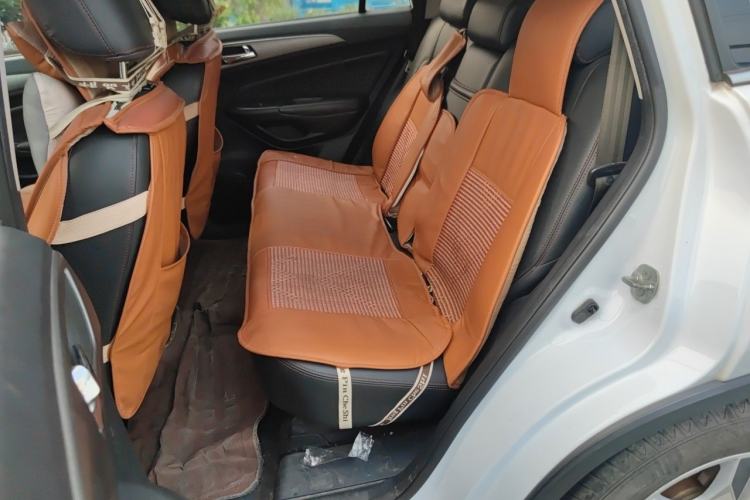 Used CHANGAN CS75 2016 1.8T Automatic Elite Model China IV Standard Interior 4