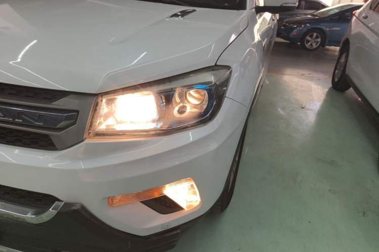 Used CHANGAN CS75 2016 1.8T Automatic Elite Model China V Standard Left Front Headlight