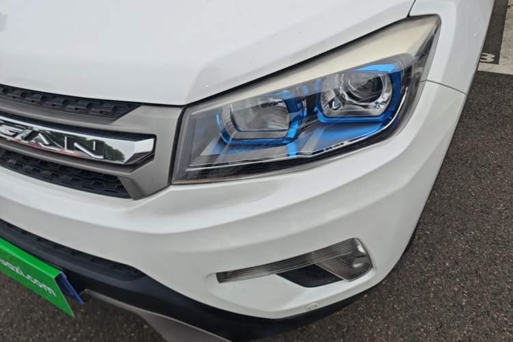 Used CHANGAN CS75 2016 1.8T Automatic Elite Model China IV Standard Left Front Headlight