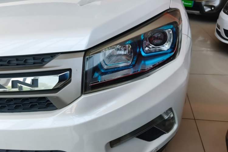 Used CHANGAN CS75 2016 1.8T Automatic Elite Model China V Standard Left Front Headlight