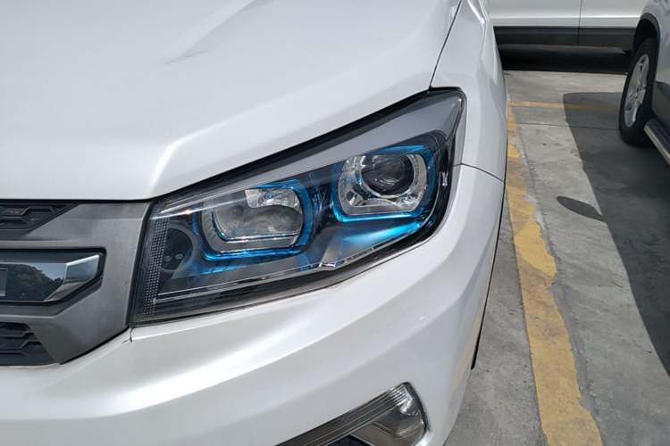 Used CHANGAN CS75 2016 1.8T Automatic Elite Model China V Standard Left Front Headlight