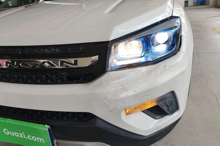 Used CHANGAN CS75 2016 1.8T Automatic Elite Model China IV Standard Left Front Headlight