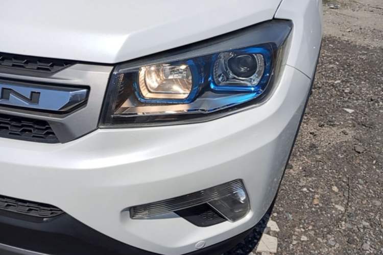 Used CHANGAN CS75 2016 1.8T Automatic Elite Model China V Standard Left Front Headlight