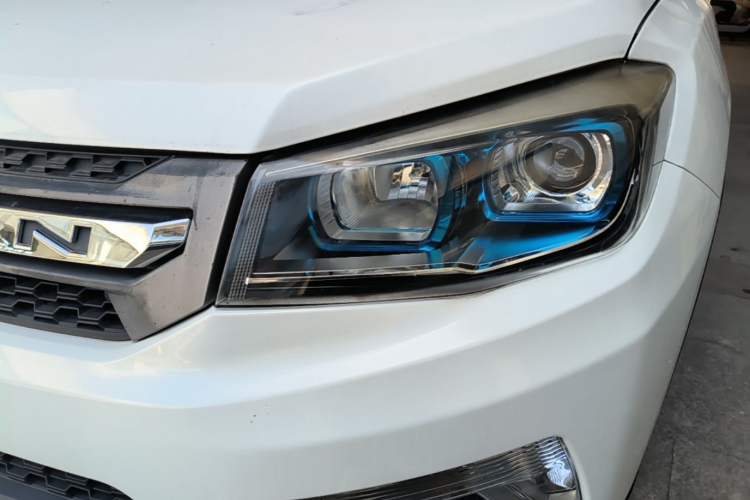 Used CHANGAN CS75 2016 1.8T Automatic Elite Model China V Standard Left Front Headlight