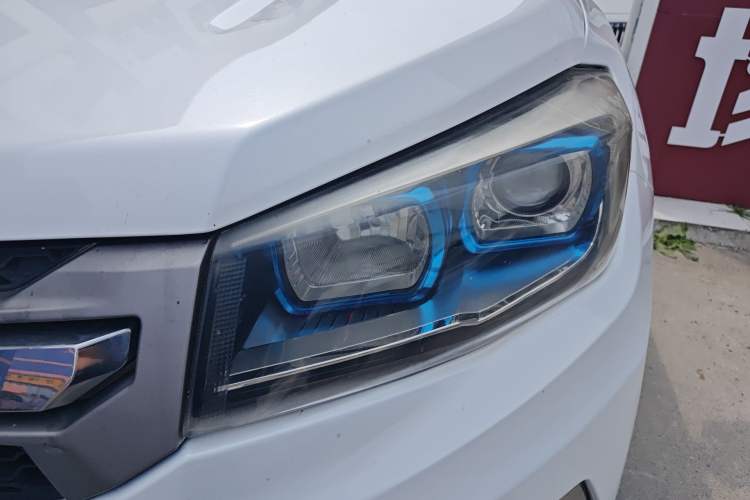 Used CHANGAN CS75 2016 1.8T Automatic Elite Model China V Standard Left Front Headlight
